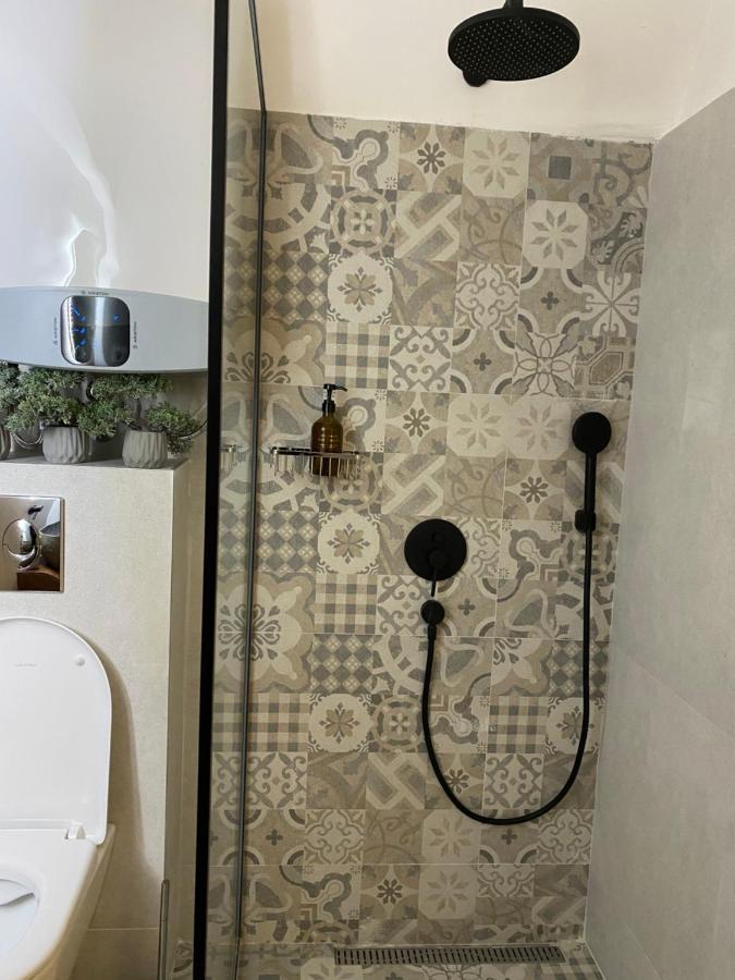 Appartement Cave By Casa Familia à Novi Sad Extérieur photo